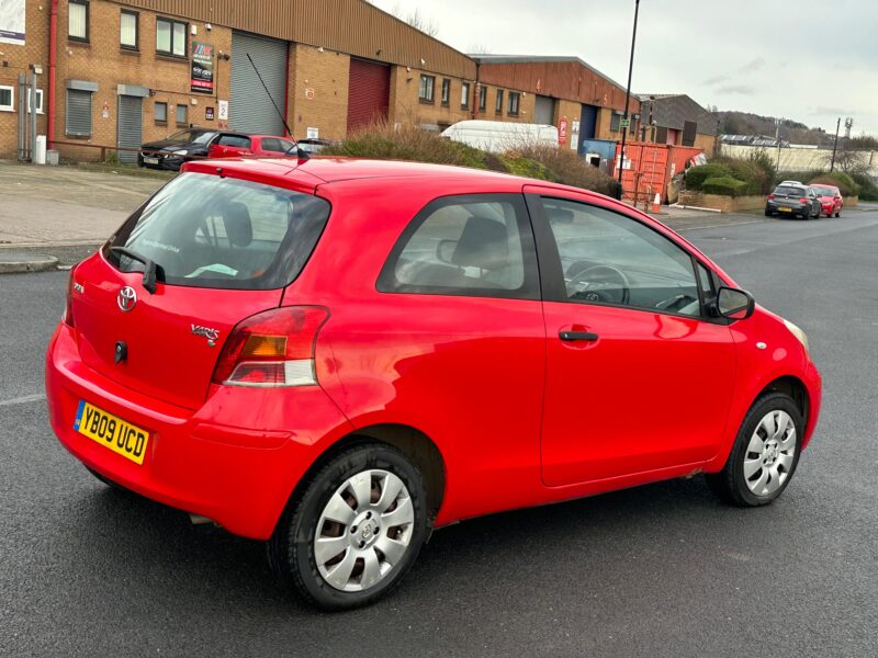 Toyota Yaris 1.0 VVT-i T2 Euro 4 3dr